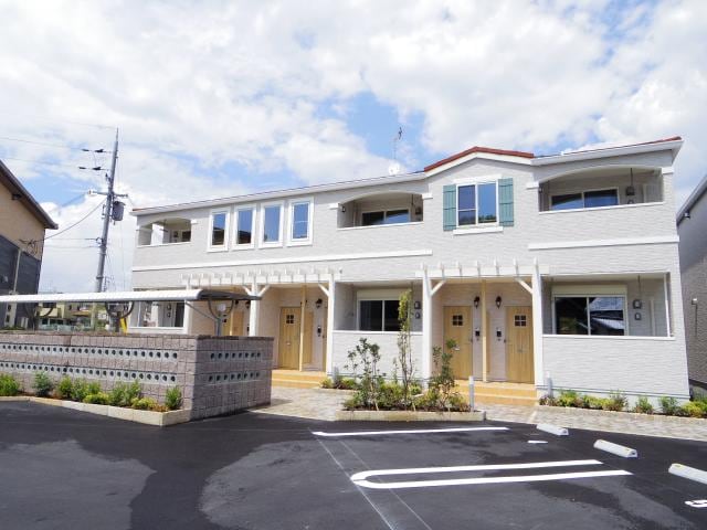 奈良県大和郡山市小泉町の物件外観写真