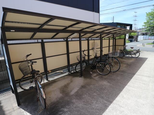 新祝園駅 バス11分  精華台4丁目下車：停歩1分 2階の物件外観写真