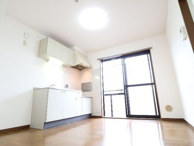 奈良県奈良市平松1丁目コーポ 1階の物件内観写真