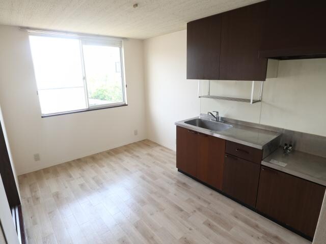 奈良県奈良市中山町コーポ 2階の物件内観写真