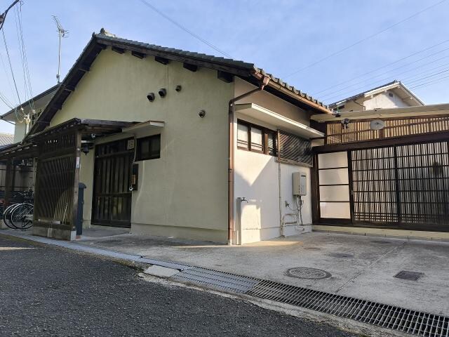 奈良県奈良市山陵町の物件外観写真