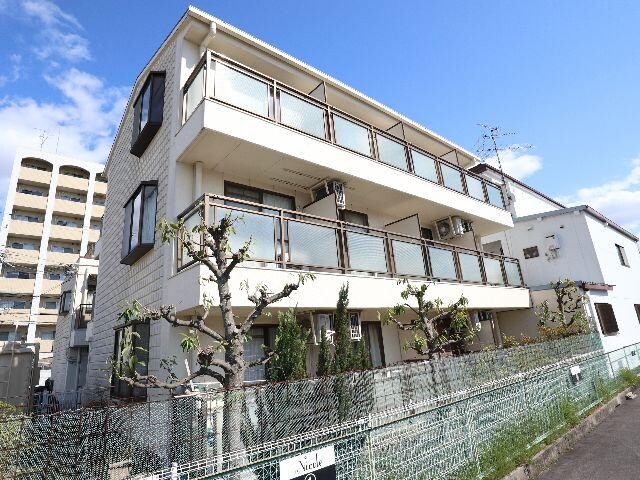 奈良県奈良市西大寺芝町１丁目の物件外観写真