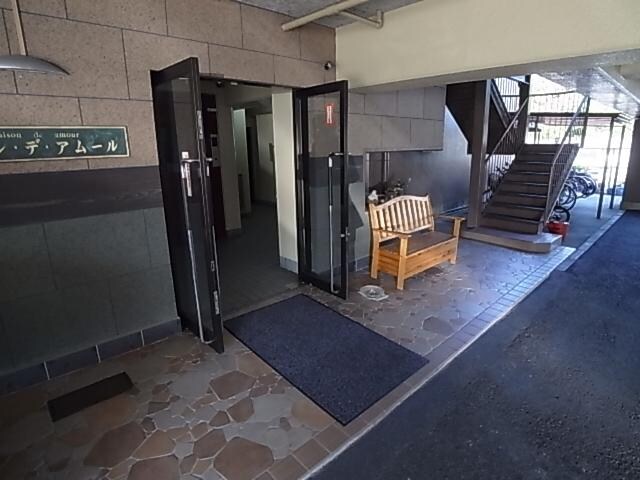 尼ケ辻駅 徒歩2分 2階の物件外観写真