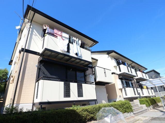 高の原駅 バス7分  桜ヶ丘４丁目下車：停歩8分の物件外観写真