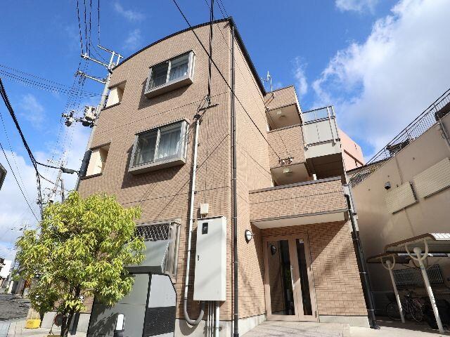 奈良県奈良市西大寺北町１丁目の物件外観写真