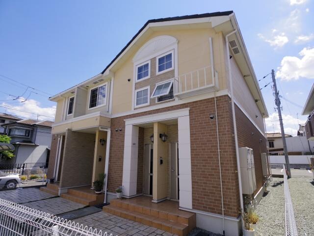 奈良県奈良市中山町西３丁目の物件外観写真