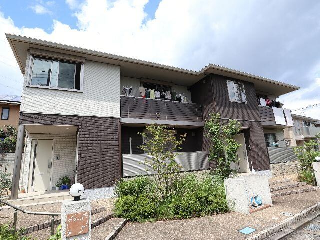 京都府相楽郡精華町光台8丁目ハイツ 2階の物件外観写真