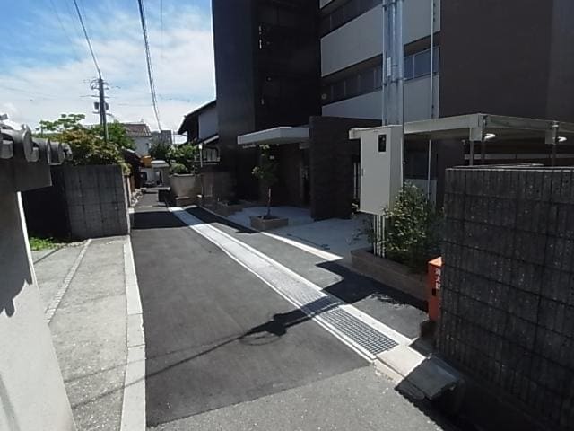 大和西大寺駅 徒歩3分 1階の物件外観写真