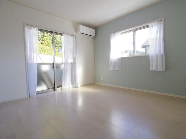 奈良県奈良市山陵町コーポ 1階の物件内観写真