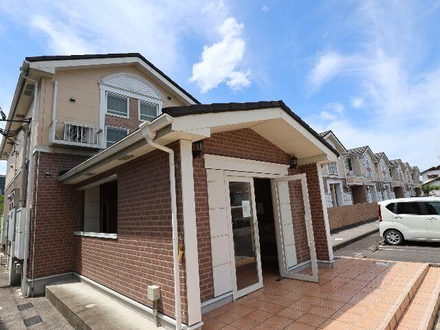 奈良県奈良市四条大路南町の物件外観写真