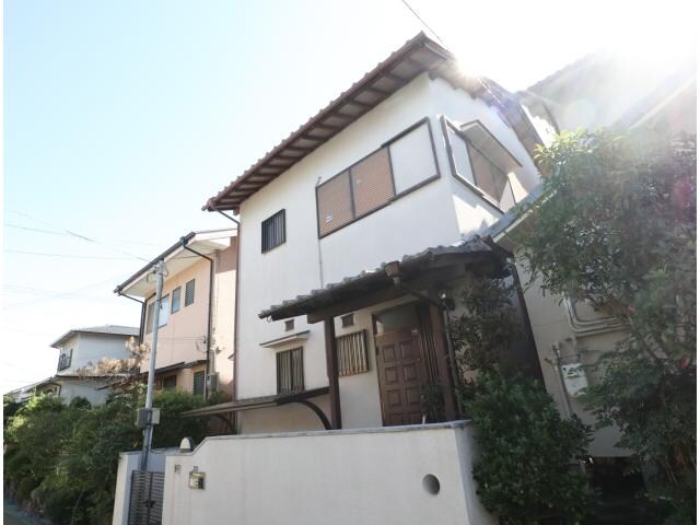 奈良県奈良市秋篠三和町１丁目の物件外観写真