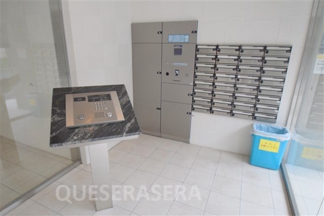 フローライト南森町の物件外観写真