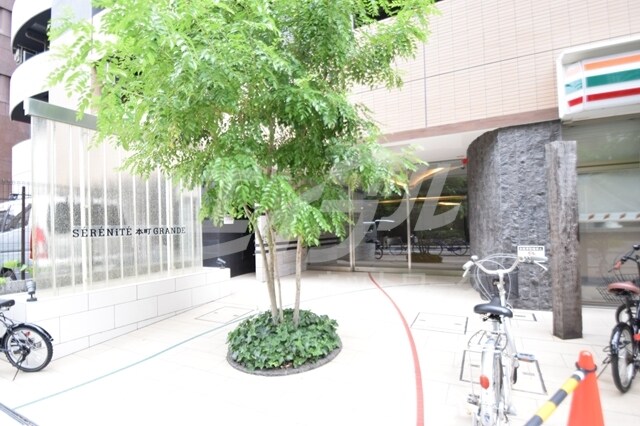 セレニテ本町グランデの物件外観写真