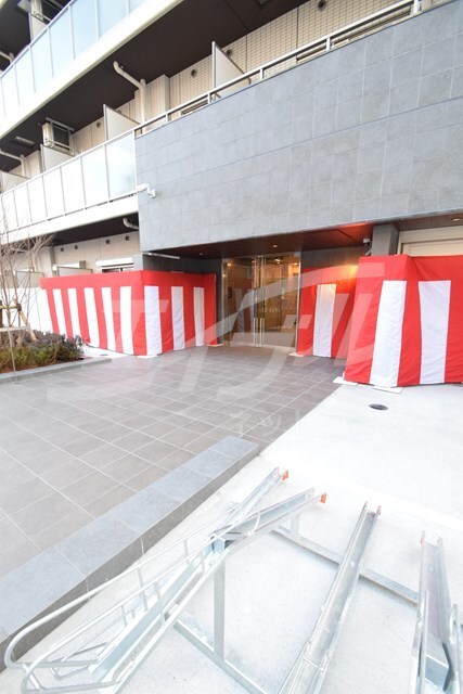 ゼオン大阪EASTの物件外観写真