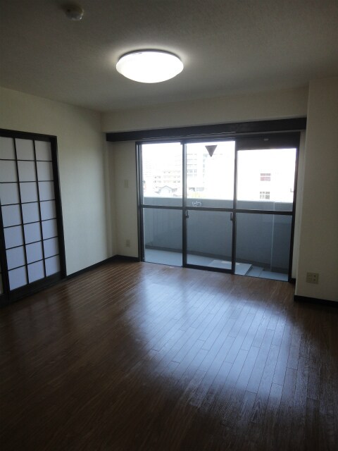 グランドールハタダの物件内観写真