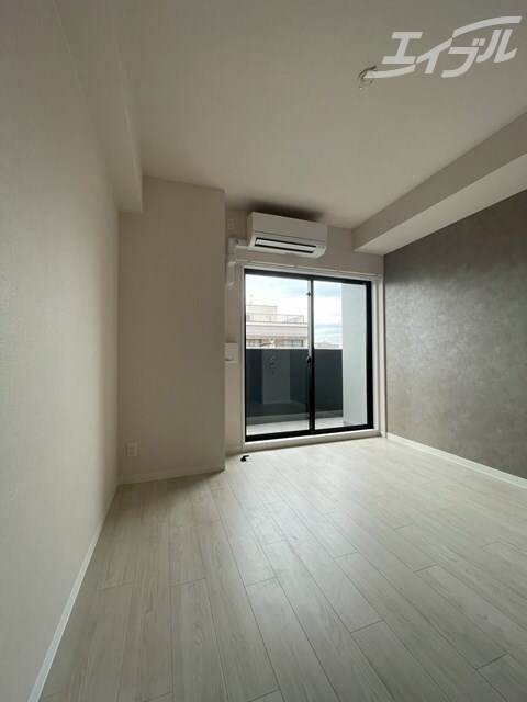 ワールドアイ大阪城EASTⅢの物件内観写真