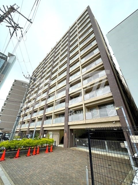 アーバンフラッツ西中島の物件外観写真