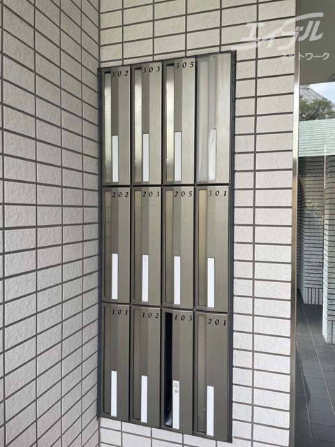 プレミアウェイブの物件外観写真