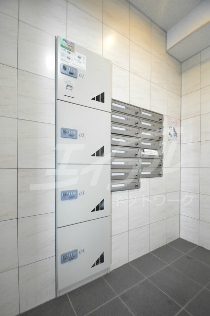 メイト鶴見の物件外観写真