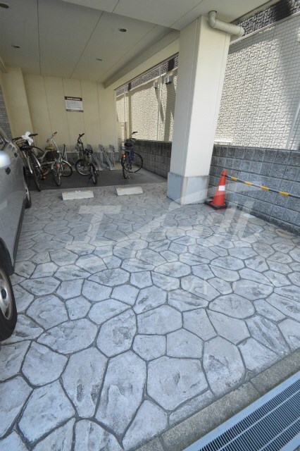 メイト鶴見の物件外観写真