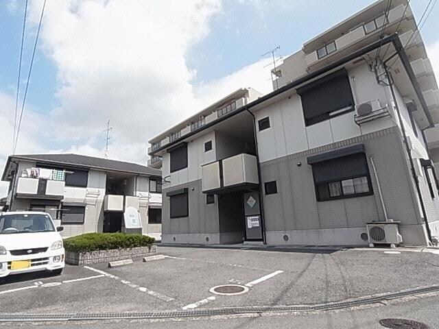 奈良県大和高田市三和町の物件外観写真