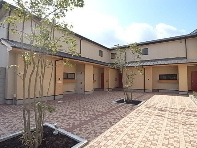 奈良県大和高田市北片塩町の物件外観写真