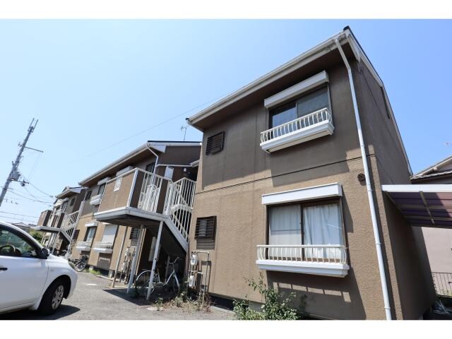 奈良県大和高田市中三倉堂１丁目の物件外観写真