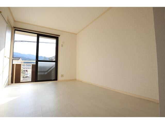 奈良県桜井市大字生田ハイツ 2階の物件内観写真