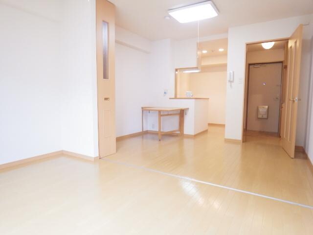 奈良県天理市前栽町マンション 1階の物件内観写真