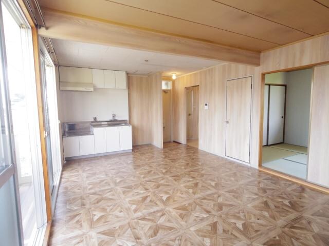 奈良県天理市櫟本町ハイツ 2階の物件内観写真