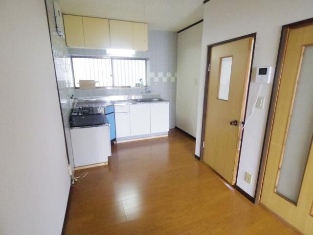 奈良県天理市石上町貸家 1-3階の物件内観写真