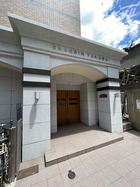 南森町駅 徒歩3分 2階の物件外観写真