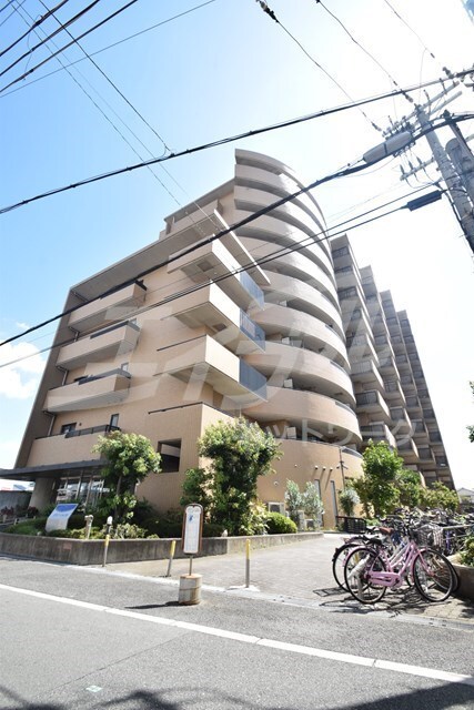 グラン・シャリオの物件外観写真