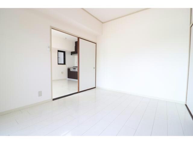 ロベリア弐番館の物件内観写真