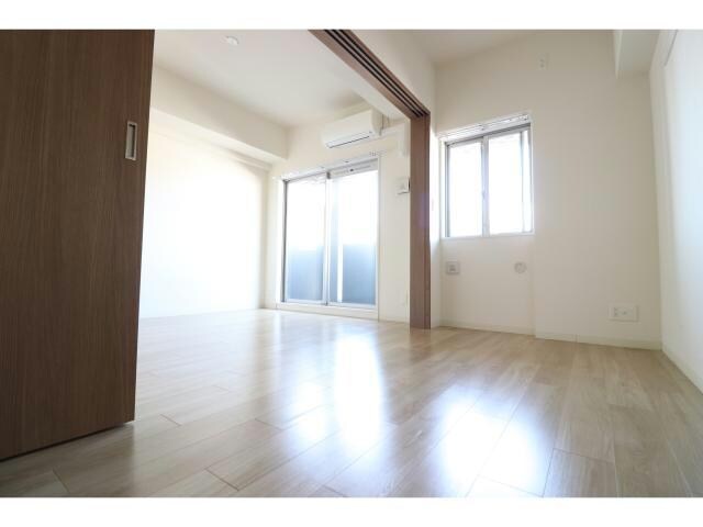 プレサンス野田阪神駅前ザ・プレミアムの物件内観写真