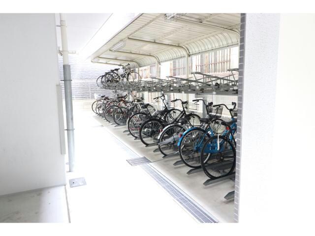 JMFレジデンス大阪福島の物件外観写真