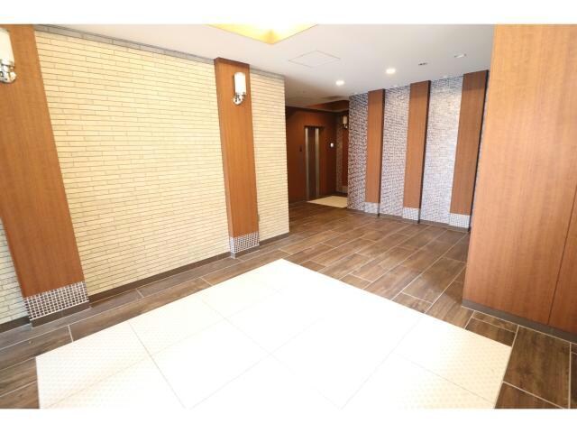 JMFレジデンス大阪福島の物件外観写真