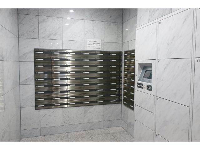 リーガル四ツ橋立売堀Ⅱの物件外観写真