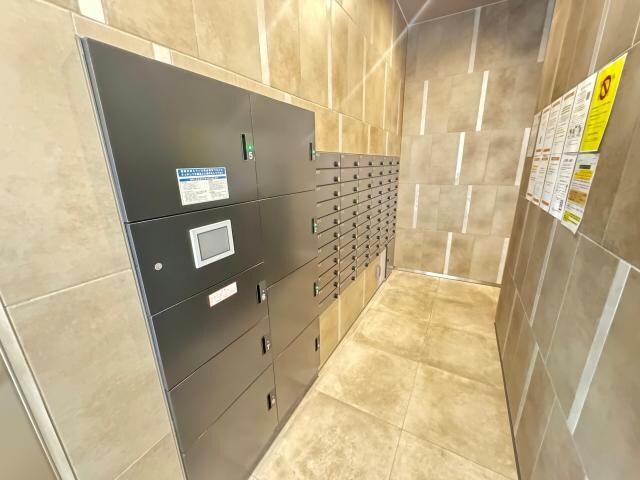 スプランディッド福島WESTの物件外観写真