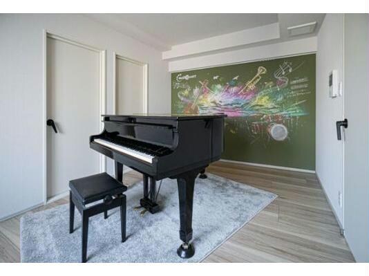 THE MUSIC COURTの物件外観写真