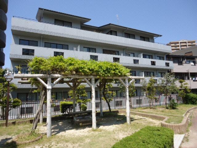 レジデンス赤池の物件外観写真