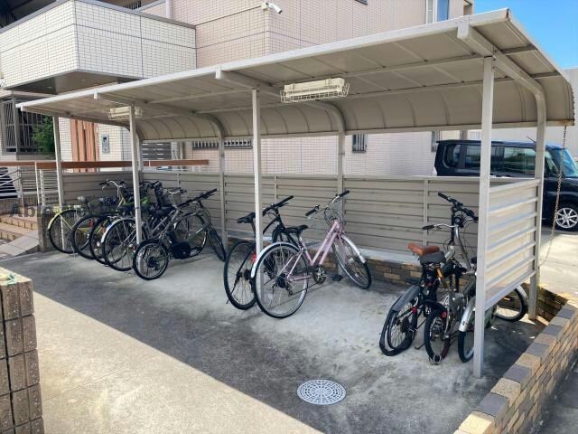 アドヴァンスの物件外観写真