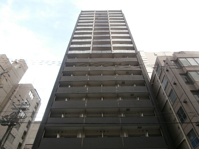 プレサンスタワー北浜の物件外観写真