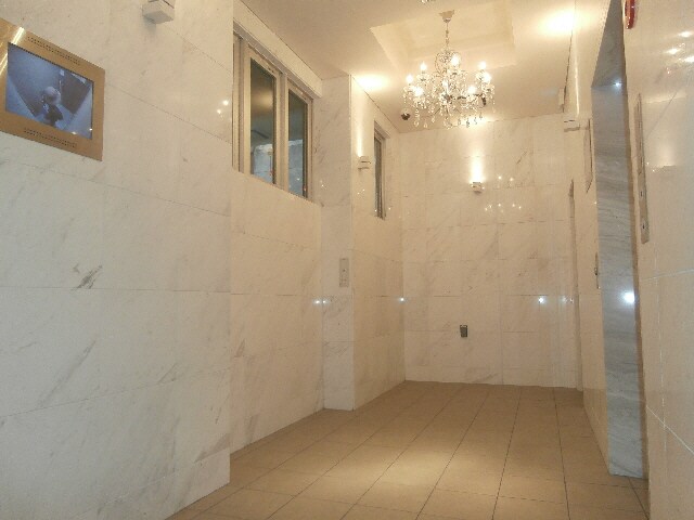 プレサンスタワー北浜の物件外観写真