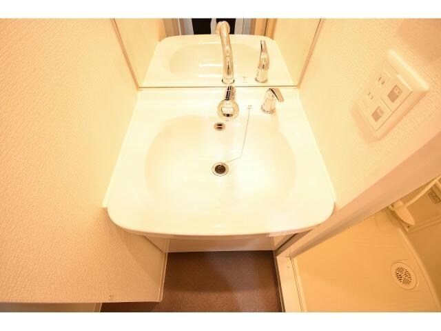 プレサンスタワー北浜の物件内観写真