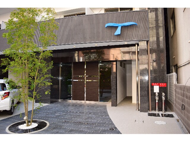 APRILE南森町の物件外観写真