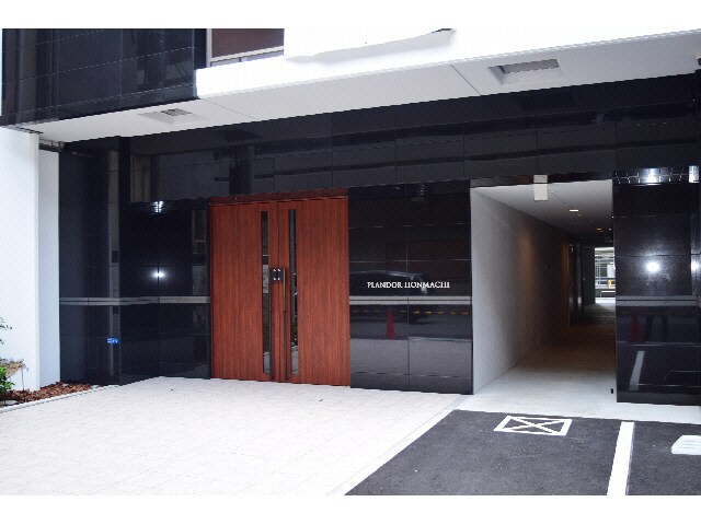 プライムアーバン御堂筋本町の物件外観写真