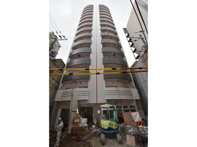 セレニテ梅田ESTの物件外観写真