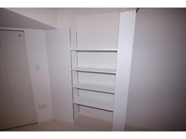 セレニテ梅田ESTの物件内観写真