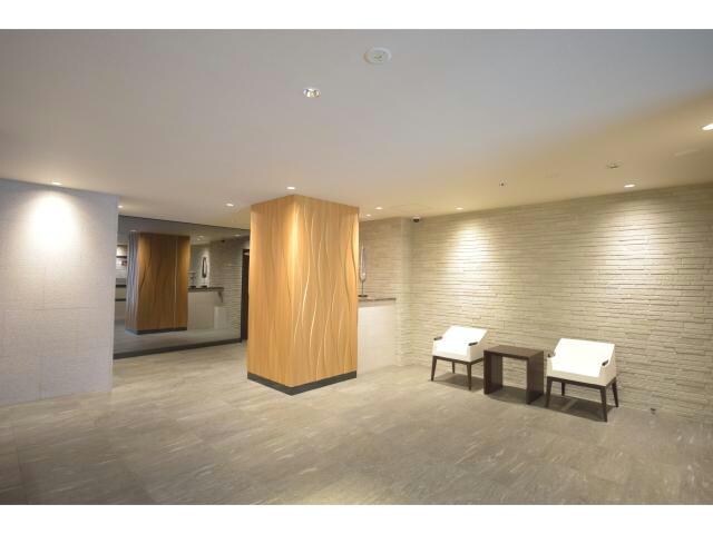 RISING Maison 本町橋の物件外観写真